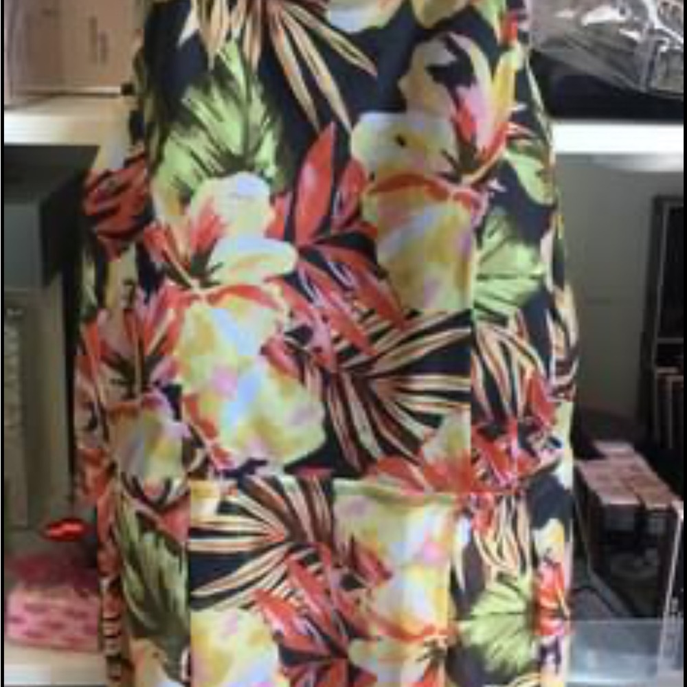 NWT Tankini Two Piece Swimsuit Target Brand Flowered Gray Bottom Plus Size 18-20